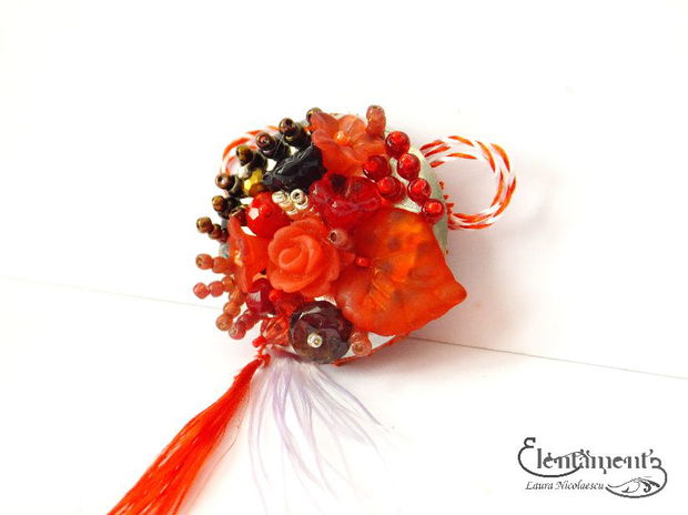 Brosa (martisor) rosie