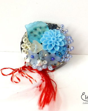 Brosa (martisor) bleu