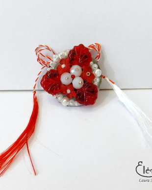Brosa (martisor) alb-rosie