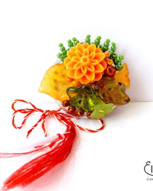 Brosa (martisor) in culori de toamna