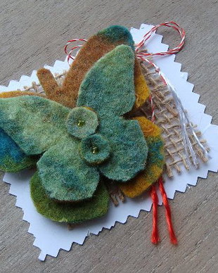 Broșă fluture