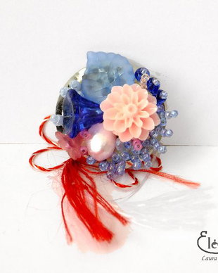 Brosa (martisor) albastru cu roz