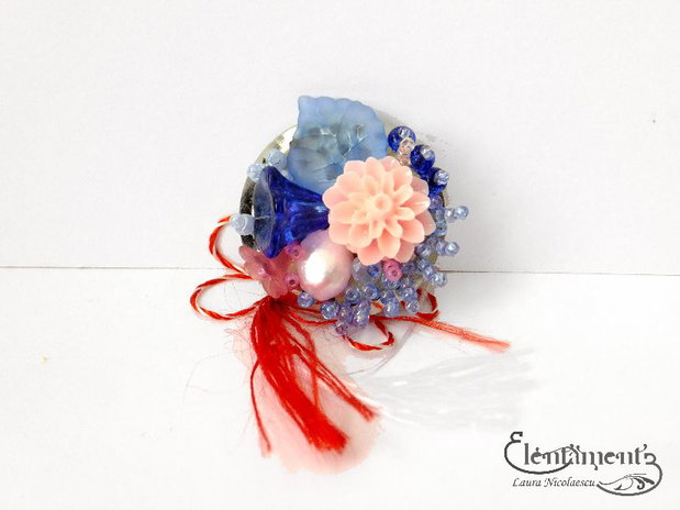 Brosa (martisor) albastru cu roz
