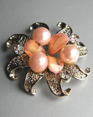 Brosa "floare" cu cristale