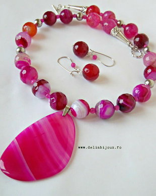 Set de bijuterii - agate fucsia