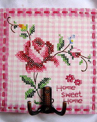 Cuier din lemn handmade motiv traditional 26225