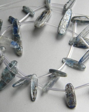 Kyanite (AV2)