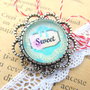 Brosa/martisor argintie cu mesaj SWEET