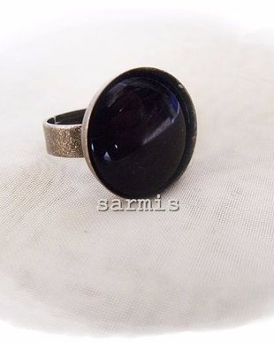 inel cu cabochon ochi de pisica negru