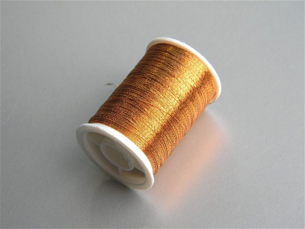 Bobina fir textil culoare metalizata AT8