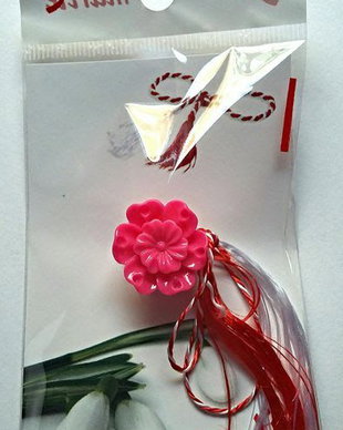 Brosa martisor roz siclam