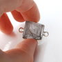Conector cu quartz turmalinat natural in rama argintata - veritabil