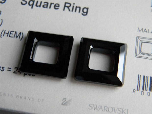 Pandantiv Swarovski - Square Ring 20 mm - 4439-HEM