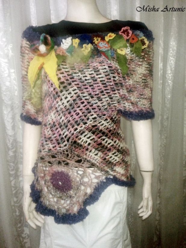 Vandut Bluza/ pulover crosetat cu aplicatii impaslite si crosetate - Bohemia girl