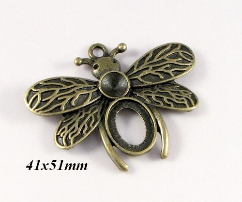 6667 - Pandantiv, aliaj metalic bronz, albina, cabochon