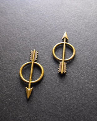 PANDANTIV SAGEATA BRONZ - 38 X 13 MM