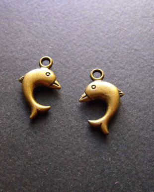 PANDANTIV DELFIN BRONZ - 21 X 13 MM