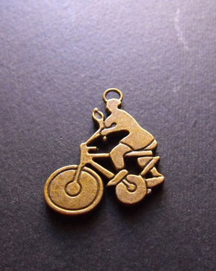 PANDANTIV  BRONZ - 27 X 32 MM