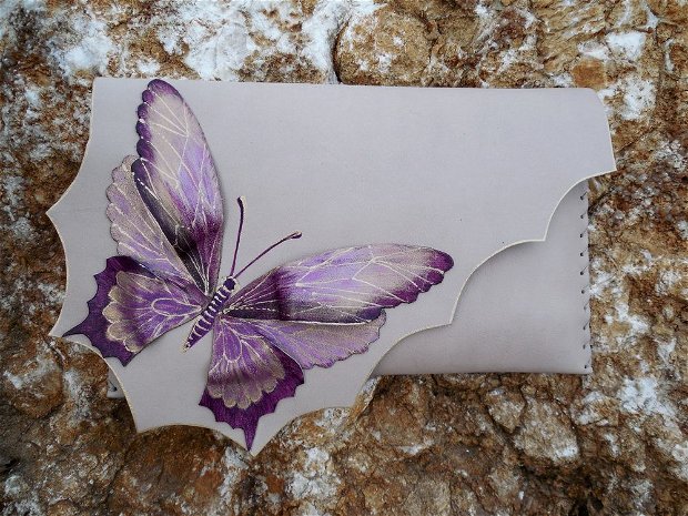 poseta plic handmade unicat din piele - Plum Butterfly