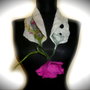 Buchet de flori- brau, sal , colier de lana si matase naturala impaslite prin tehnica de wet felting