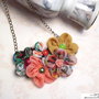 Colier cu flori multicolore