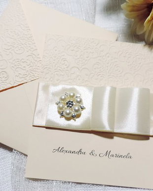 Invitatie nunta Love din categoria Luxury