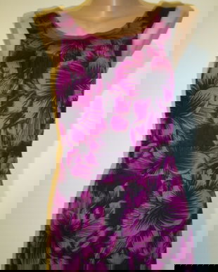 Rochie cu flori fucsia