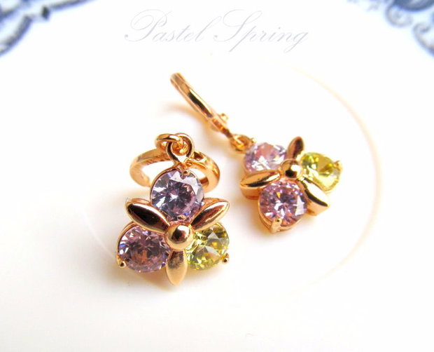Cercei auriti cu zirconii pastel
