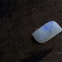 Cabochon moonstone natural cu irizatii albastre