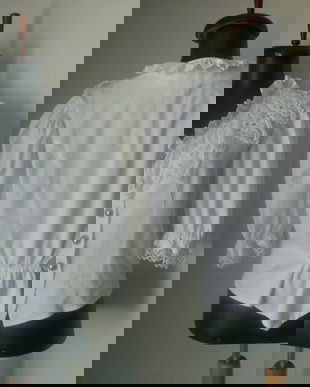 BLUZA BAVAREZA DANTELA