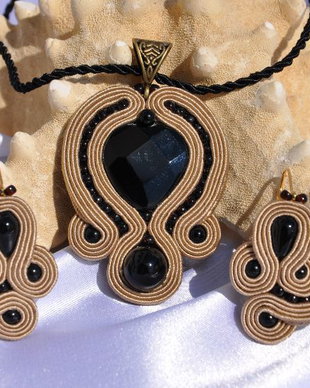 Set onix pandantiv si cercei soutache