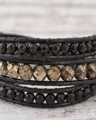 Bratara wrap cu snur de piele, cristale si onix ''Ahmanavah''
