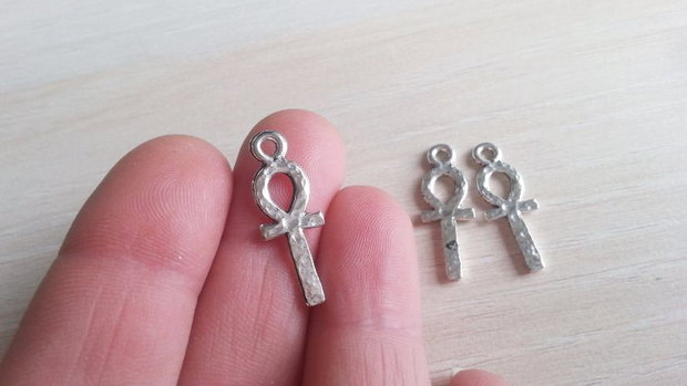 Charm argintat simbol egiptean "Ankh " 25x8mm (SRG0 013)