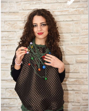 bluza are margele