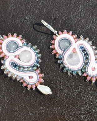 Cercei soutache quartz roz