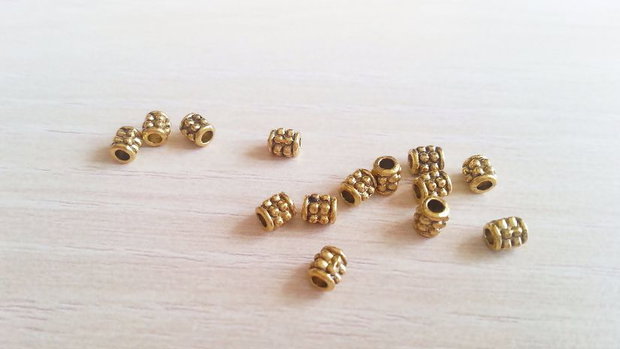 Distantier tub auriu antichizat ,4x4mm (GPLAK 096)