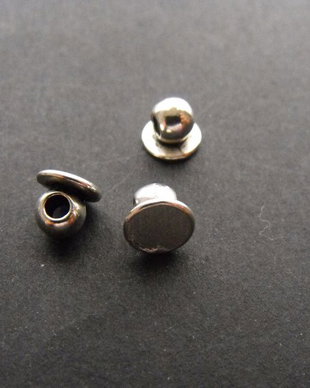 DISTANTIER 6 X 7 MM