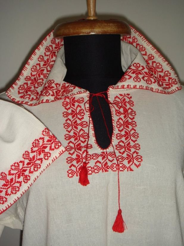 Iie  traditionala romaneasca, noua, stil camasa, cu broderie manuala