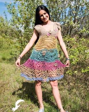 rochie crosetata, colorata  si de vara