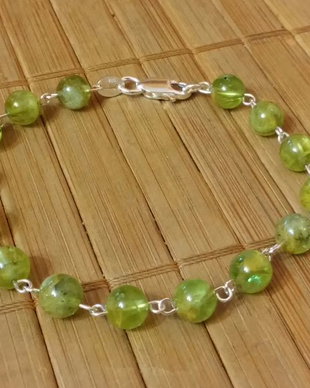 Bratara si Peridot