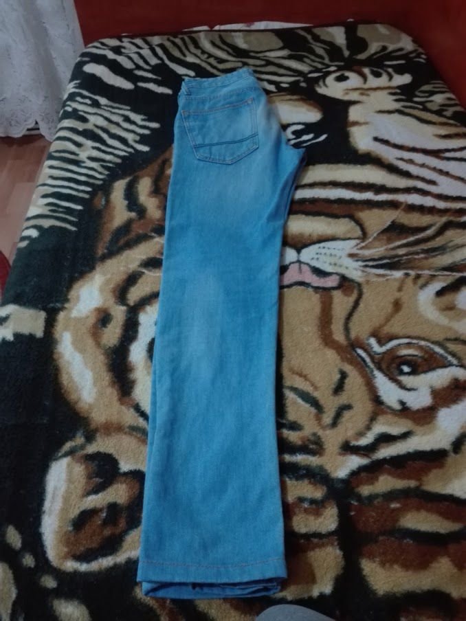 Pantaloni Zara, Bershka si Pull&Bear