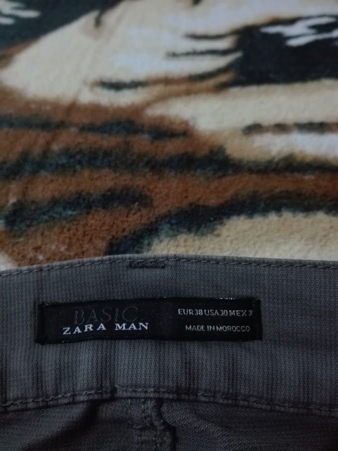 Pantaloni Zara, Bershka si Pull&Bear