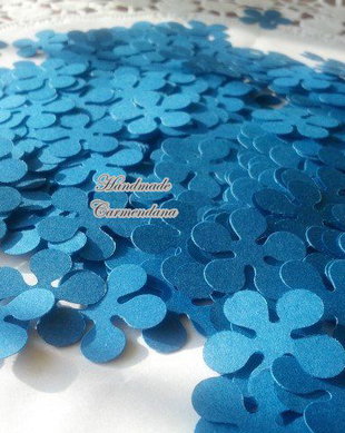 Confetti flori