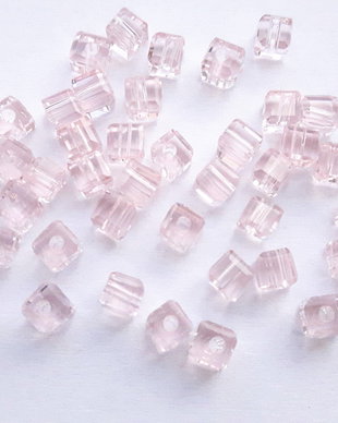 LMS303 - margele cubice roz - 3mm