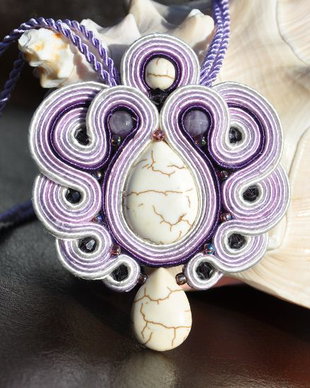 panantiv soutache lila