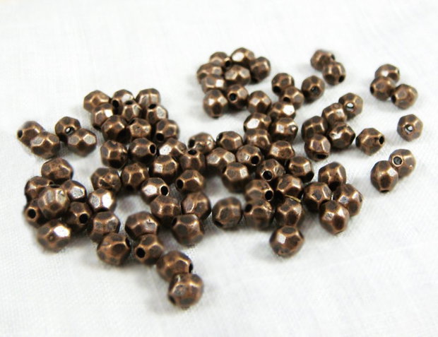 Distantiere fatetate finisaj cupru antichizat 4x3,5mm (CPLAK 038)