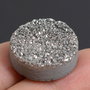 7870 - Pandantiv, agata titanium druzy, gri cenusiu metalizat, rotund, 20x7mm