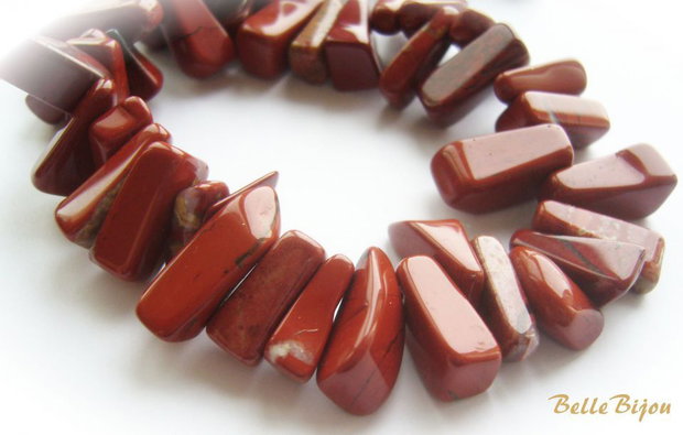 (10 bucati) Red jasper colti aprox 5-7x10-16x4-7mm