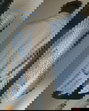 VESTA BRODATA MANUAL CU MARGELE