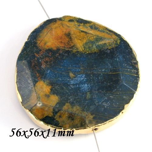7897 - Pandantiv, agata fatetata, semimata, margine aurie, orificiu transversal, albastru bleumarin galben